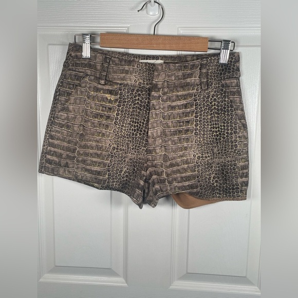 Before You Collection Crocodile Print Shorts NWT Small - Picture 4 of 10